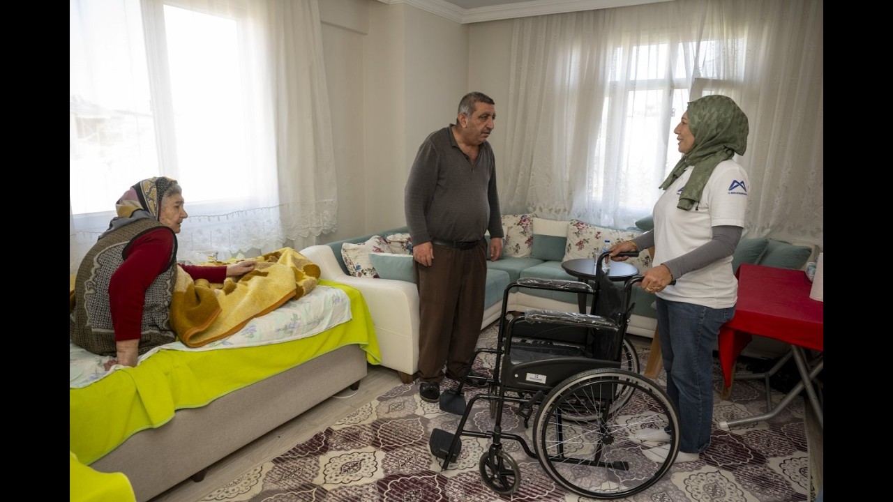 MERSİN BÜYÜKŞEHİR’DEN ENGELLİ VATANDAŞLARA MALZEME DESTEĞİ