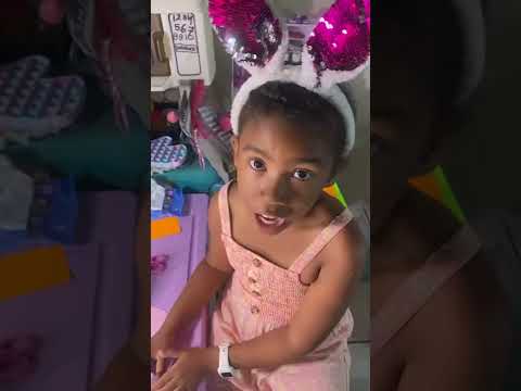 Ban traha un conenchi di papel den Creatividad cu Akyrah.