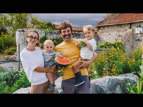 The last days of summer: harvesting and preserving [Slow Living in August]