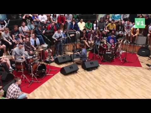 V1 Battle 2015. Funky Drummer. SemiFinal. Ilgiz vs Mad Chif
