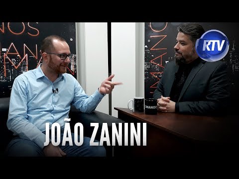 Ele é repórter, jornalista, comunicador e imitador