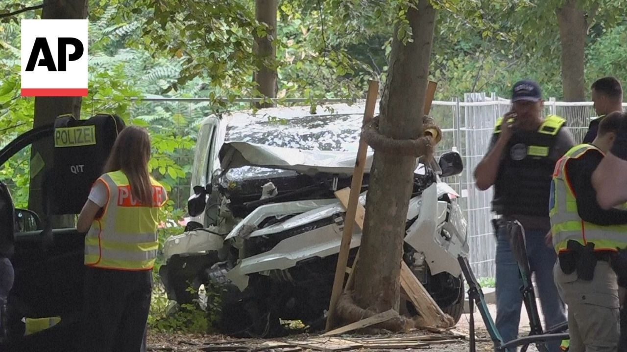 Video: Berlin police secure van after Pride attack that killed one, injured 16