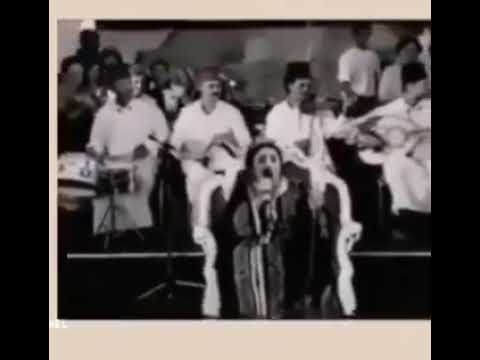 الفنانة المغربية زهرة الفاسية تتغنى ب القفطان_المغربي في خمسينات القرن الماضي