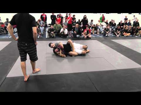 Marco Longari vs Corey Raymond - Montreal Grappling Grand Prix - Div I -175 - Semi-Final