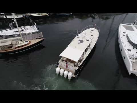 MJM 53z Makes Big Boat Handling Easy