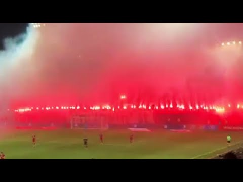 "i'm lovin' it" - oprawa kibiców Widzewa na meczu z Cracovią | 09.09.2022