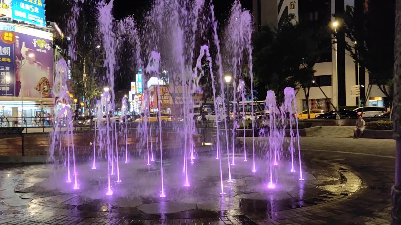 建成圓環噴水秀