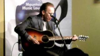 John Hiatt - New Music - Haulin&#39; (LIVE) in The Mountain Music Lounge, KMTT Seattle