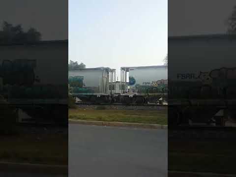 tren ferrovalle los 3 Reyes #2105 #2101 #2104 en ecatepec de Morelos edo mex 1 de octubre 2022 🚆👍😎🔥🔥