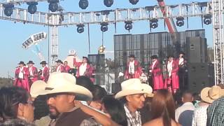 Mi luna y mi estrella con banda machos