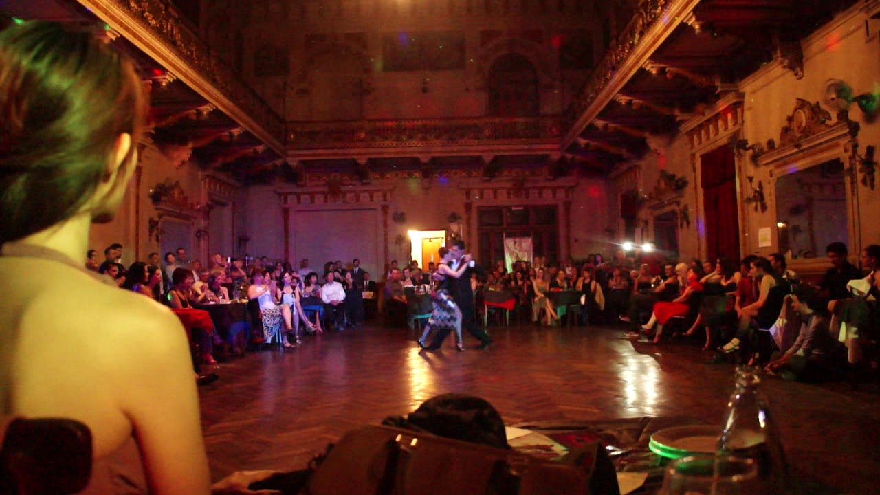 Sabrina e Ruben Veliz - Tus palabras y la noche (Di Sarli)