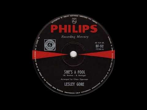 1963: Lesley Gore - She's A Fool - mono 45