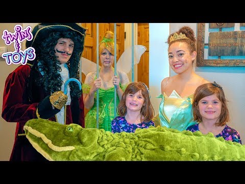 Princess Tiana SAVES Tinker Bell from Captain Hook Jail!