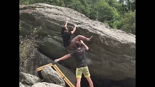 Video thumbnail of Sulle uova (stand), 7a. Boves