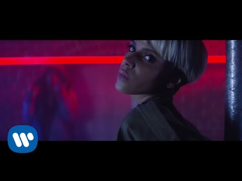 Shy'm - Mayday feat.  Kid Ink (Clip officiel)