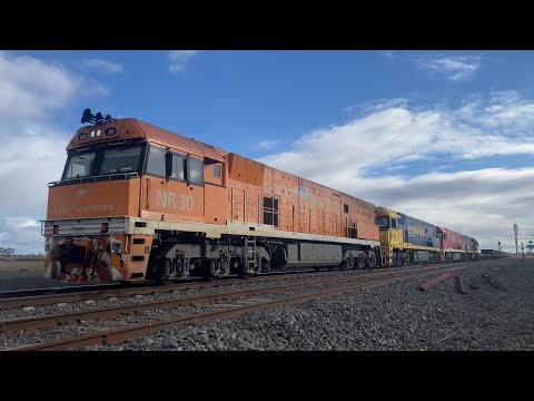 Up 7XM4 Pacific National Steel with NR30 (GS) NR9 NR75 (Ghan) NR81 hauling only 11 wagons 18/5/2025