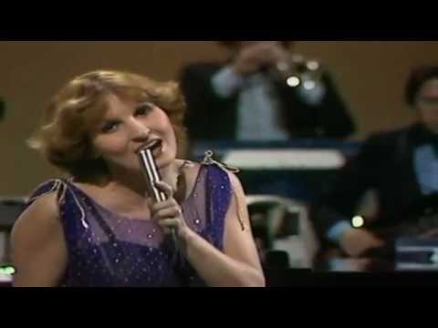 Ditka Haberl - Samo nasmeh je bolj grenak