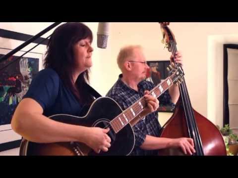 Sophie Bancroft and Tom Lyne - Telephone Song #BancroftLyne #JazzDuo