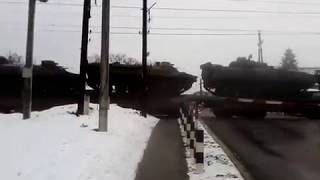 preview picture of video 'Эшелон с танками направляется в #Харьков'