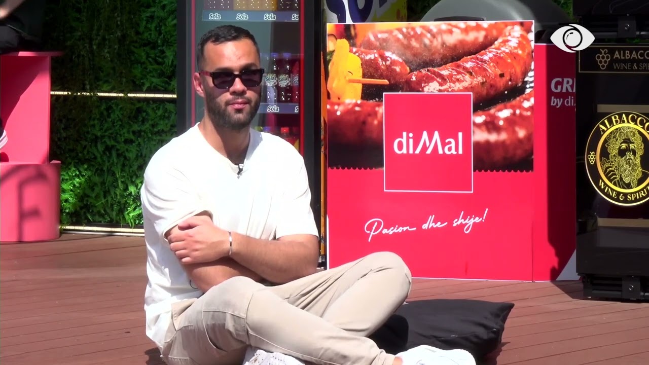 Nuk e përcakton ti identitetin tim/ Juela debaton me Stenaldon