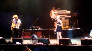 Emily osment - 1-800 Clap Your Hands