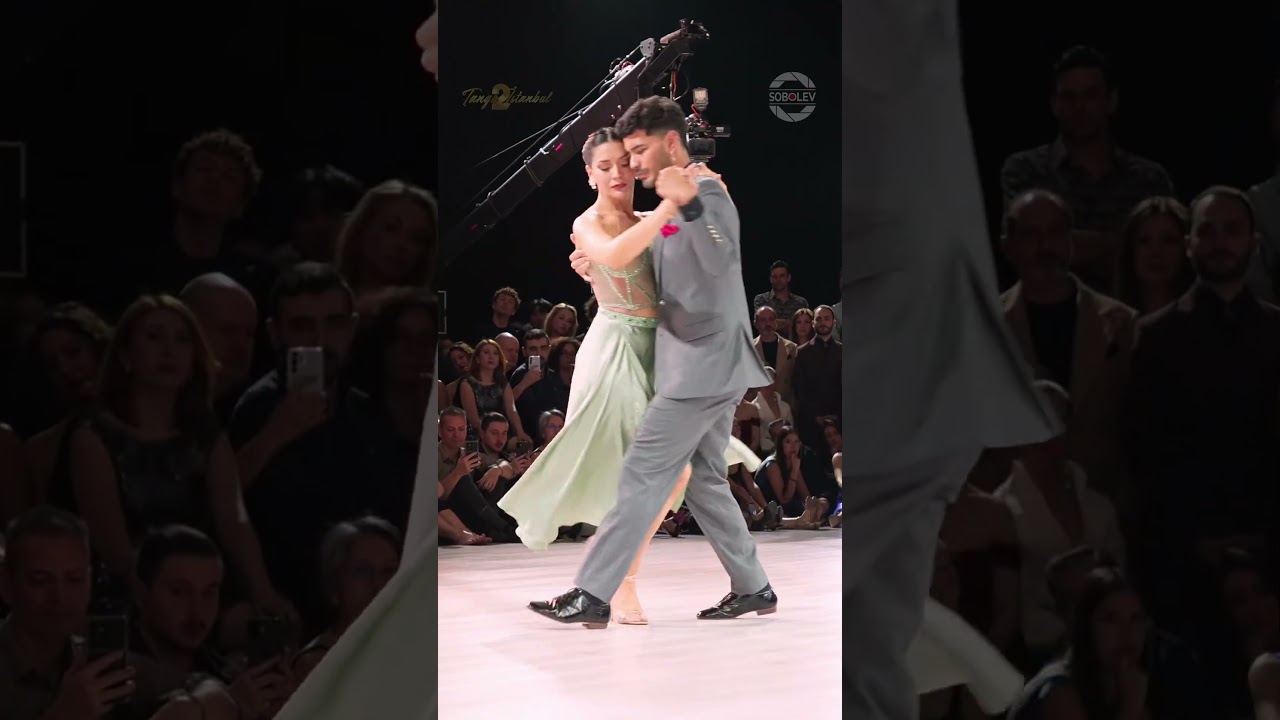 Paula Tejedo & Lucas Carrizo — Smooth Tango