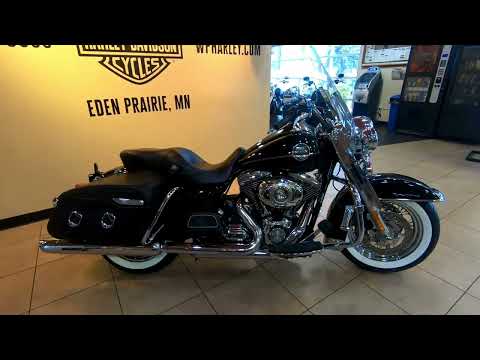 2010 Harley-Davidson HD FLHRC Touring Road King Classic