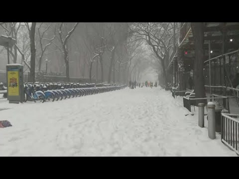 Monster winter storm grounds 14,000 flights, triggers LAX delays