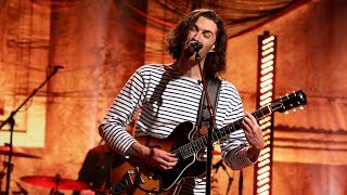 Hozier Makes &#39;Sweet Music&#39; with His Latest Performance