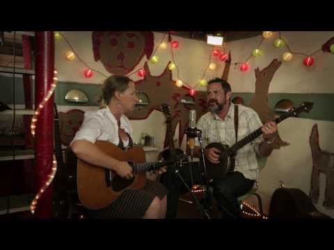 Pharis & Jason Romero - It Just Suits Me (Live @Pickathon 2013)