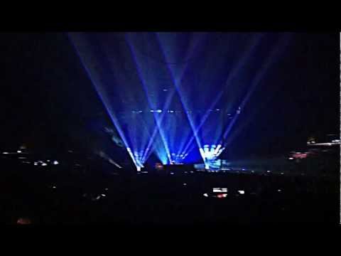 Feed the Dada - Tiesto Remix LIVE at Staples Center
