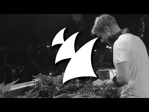 Armin van Buuren feat. Eric Vloeimans - Embrace [Live @ TomorrowWorld 2015]