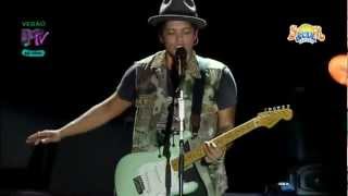 Bruno Mars - Nothin&#39; On You (Summer Soul Festival 2012)