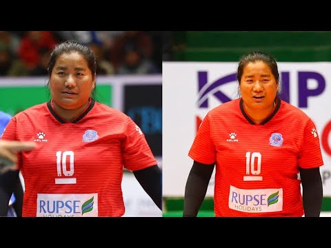 रेफ्रीको निर्णयप्रति असन्तृष्टि जाउँदै पुलिसकी कप्तान कमला पुनले यसरी ठोकिन टेबुल || Volleyball ||