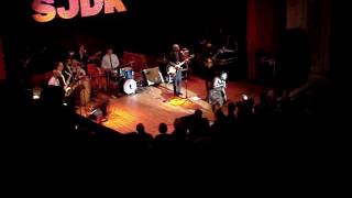 Sharon Jones & the Dap-Kings "Please Come Home Foor Christmas" hd