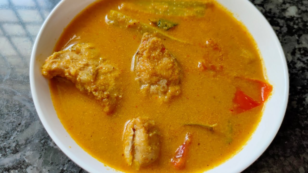 Neduva Fish Curry in Kanya Kumari style/Sea Bass/koduva Fish/Thenga Aracha Meen Curry/Meen Kulambu