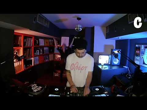 Colours w/ Dora Mask Guest : Dualism