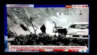preview picture of video 'Meteo estremo:in diretta su Sky c'è Valle Castellana sommersa dalla Neve. Burian/Spazzaneve'