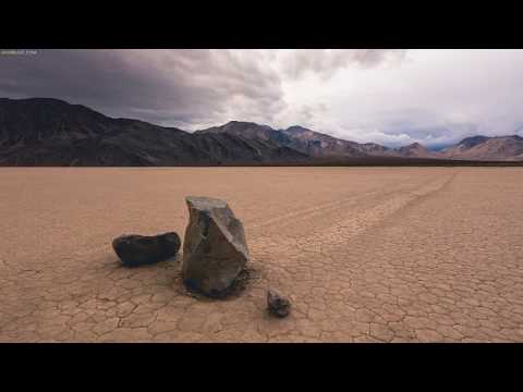 Death Valley Racetrack Playa Sailing Stones - Timelapse (4k)