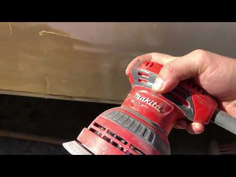 Miniatura del vídeo: usar la Makita M9204 en madera barnizada