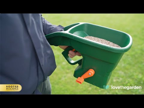 Miracle-Gro® EverGreen® Handy Spreader - How To Use