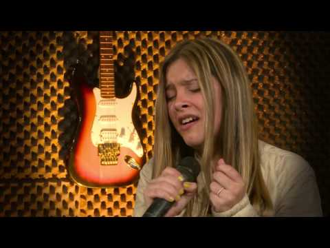 Karen Britos - Me Duele No Verte (Acústico)