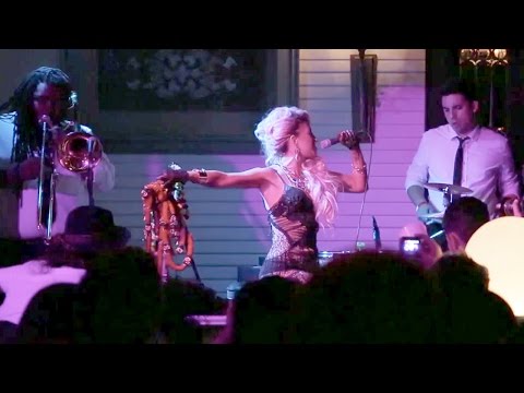 Neon Hitch - Yard Sale (Acoustic LIVE)