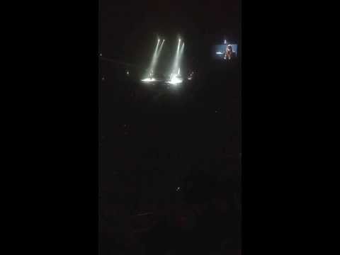 Jennie Abrahamson & Linnea Olsson the support act for Peter Gabriel 25/10/13