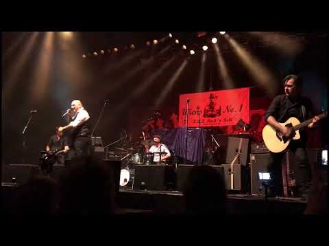 Wiens No. 1 Unplugged in Gasometer, Wien: Tour Durchs Leben