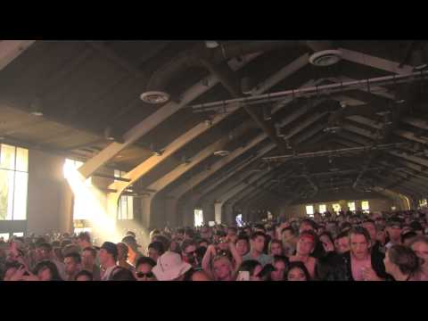 DESTRUCTO - PINEAPPLE KING @ HARD SUMMER DAY 1 - 8.1.2015