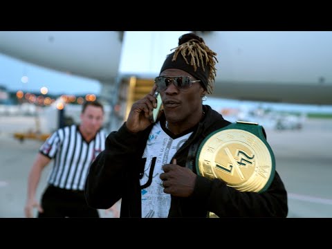 WATCH – R-Truth Loses 24/7 Title On The Airport Tarmac