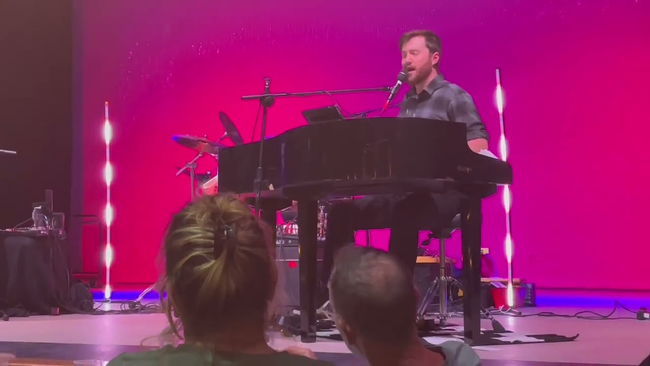 Promotional video thumbnail 5 for Big Time Dueling Pianos