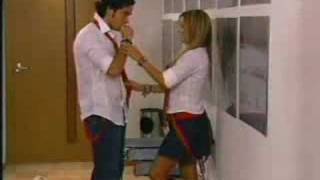 Rebelde - Mía se desmaya al ver a Miguel besandose con otra