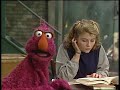 Sesame Street 2741 Gina Studies For Finals 1990